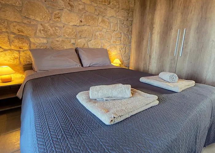 Vila Stone Stefanos Posidi *